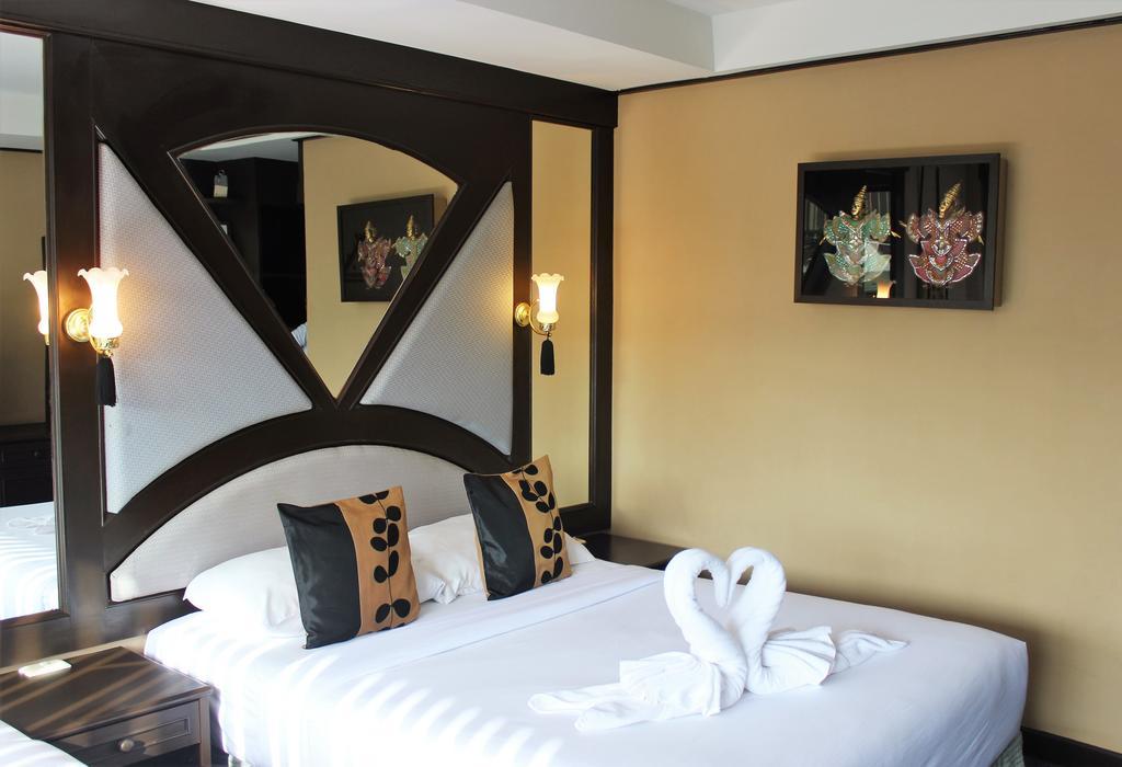 Kelly'S Residency Hotell Patong Exteriör bild